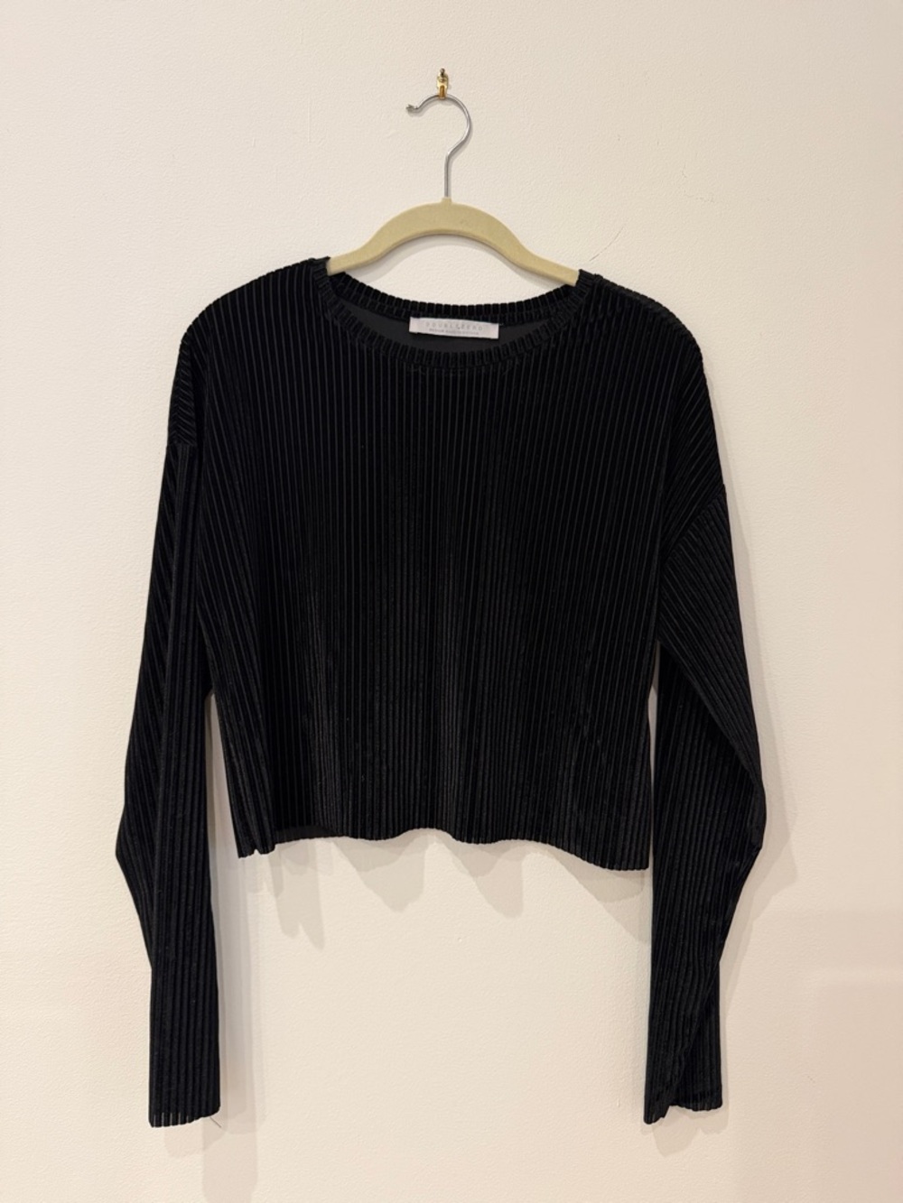 Double Zero Black Ribbed Cropped Crewneck Sweatshirt